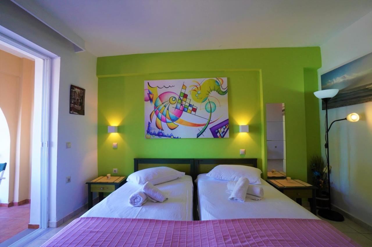 Mandy Seafront Apartments 扎金索斯镇 外观 照片